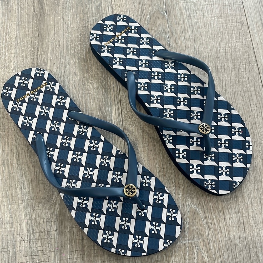 Tory Burch Flip Flops: Women’s Size: 11